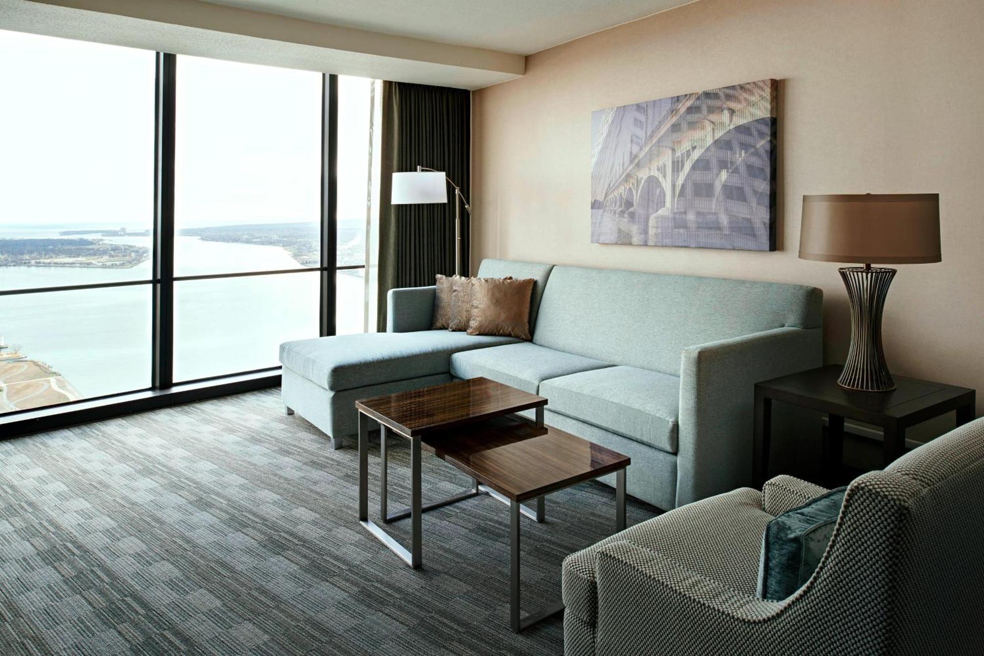 Detroit Marriott At The Renaissance Center Hotel Exterior photo